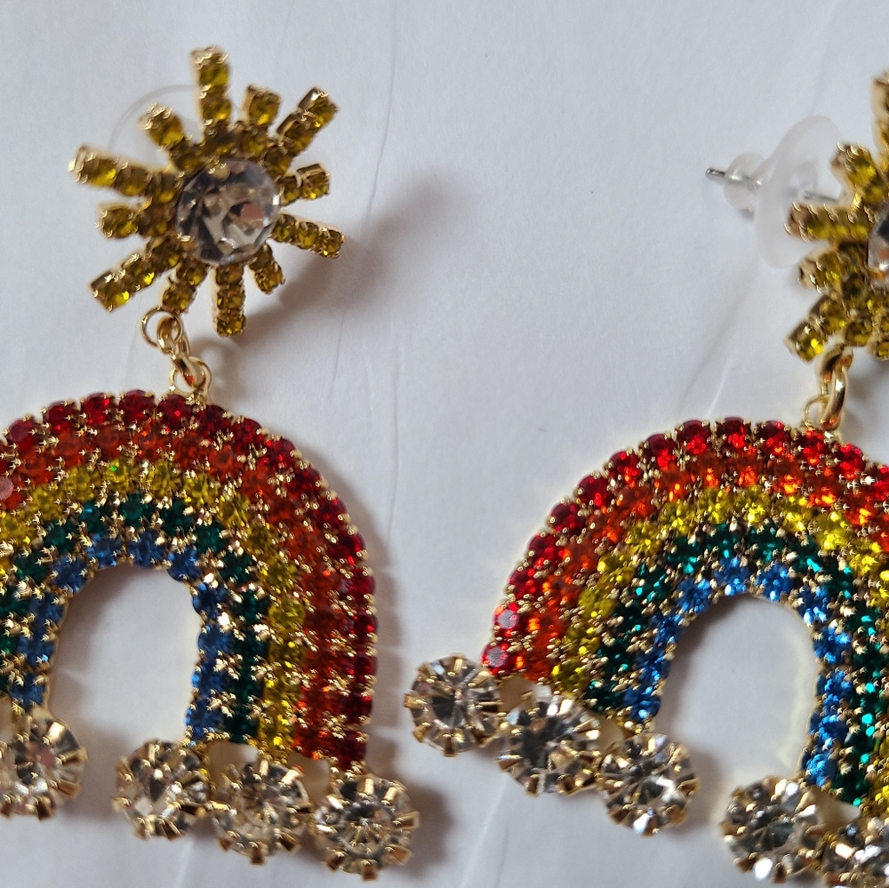🌈Brand New- Colorful Rainbow Earrings  so cute! - Picture 2 of 11